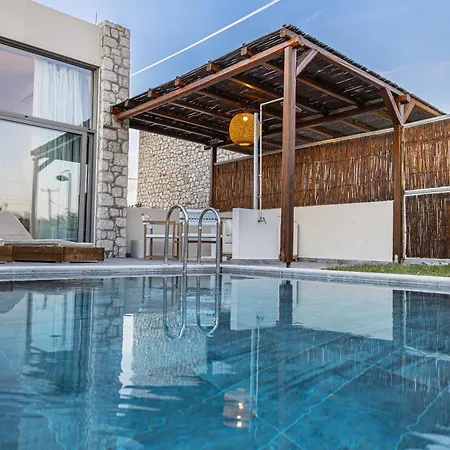 Luxury Villa Charaki